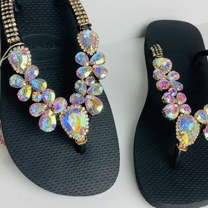 NWT Havaianas Black Embelkeced Flip Flops  Size 7/8